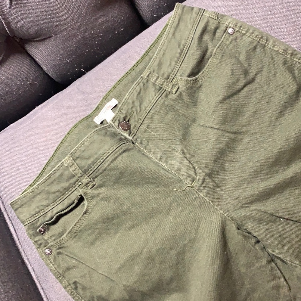 Dana Buchman capri’s